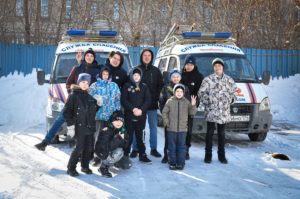 Read more about the article Знакомимся с работой Службы спасения!