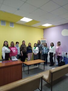 Read more about the article В Городской клинической больнице № 6 состоялась традиционная встреча специалистов Семейного МФЦ с будущими мамами