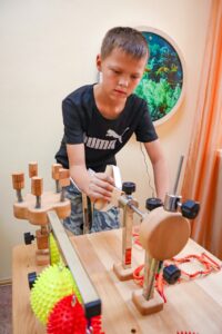 Read more about the article Механостол и «Девирта»: два шага к успешной реабилитации и развитию детей