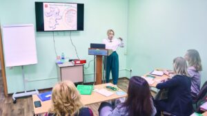 Read more about the article Семейный МФЦ Челябинского областного центра «Семья» открыл первую в 2025 году Стажировочную площадку!