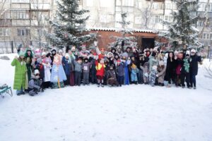 Read more about the article Чудеса из малахитовой шкатулки: как в «Семье» гостей из сказки встречали!🎄