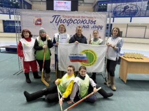 Read more about the article В минувшие выходные команда Челябинского областного центра «Семья» приняла участие в грандиозном фестивале «Профсоюзы на льду»