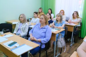 Read more about the article Мост между ведомствами: специалистов социальной защиты обучают технологии активного кураторства
